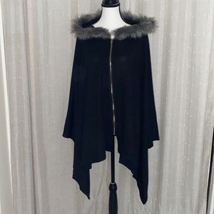 Nextmia hooded Cape.